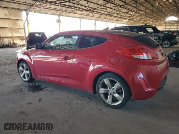 ✅ 2015 Hyundai Veloster • VIN: KMHTC6ADXFU244034 • Lot: 77004584. Wystawiony na Copart z przebiegiem 187 732 mil. Bezpłatny archiwum sprzedaży aukcyjnych z USA i szczegółowy raport historii pojazdu na DreamBid. Zdjęcie 2.