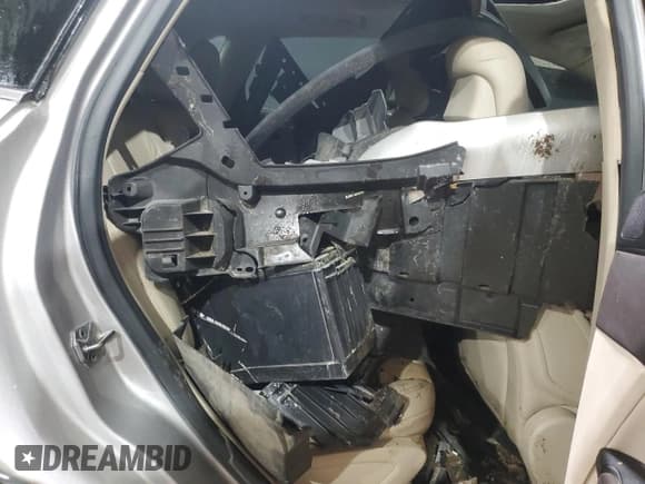 ✅ 2017 Lincoln MKC Reserve • VIN: 5LMCJ3C95HUL16691 • Lot: 60919875. Wystawiony na Copart z przebiegiem 100 130 mil. Bezpłatny archiwum sprzedaży aukcyjnych z USA i szczegółowy raport historii pojazdu na DreamBid. Zdjęcie 11.