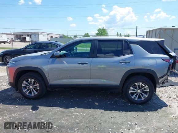 ✅ 2025 Chevrolet Equinox AWD LT • VIN: 3GNAXPEG7SL135536 • Lot: 42623223. Wystawiony na IAAI z przebiegiem 3 303 mil. Bezpłatny archiwum sprzedaży aukcyjnych z USA i szczegółowy raport historii pojazdu na DreamBid. Zdjęcie 15.