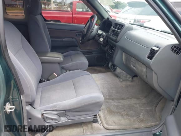 ✅ 2001 Nissan Frontier XE • VIN: 1N6DD26S51C400420 • Lot: 42559810. Listed on IAAI with 76,145 mi. Free auction sales archive from the USA and detailed vehicle history report at DreamBid. Image 5.
