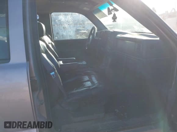 ✅ 2001 Chevrolet Silverado 2500HD LT3 • VIN: 1GCHK23G91F130620 • Лот: 41320145. Опубликован ранее на IAAI с пробегом 240 794 миль. Бесплатный доступ к архиву аукционных продаж из США и подробный отчёт об истории автомобиля на DreamBid. Изображение 5.