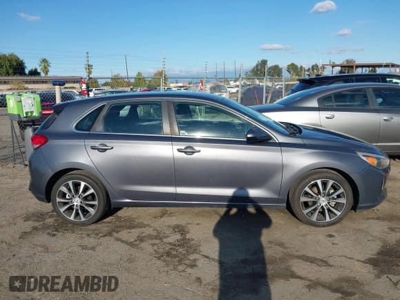 ✅ 2018 Hyundai Elantra • VIN: KMHH35LE9JU011924 • Лот: 43465853. Опубликован ранее на IAAI с пробегом 124 285 миль. Бесплатный доступ к архиву аукционных продаж из США и подробный отчёт об истории автомобиля на DreamBid. Изображение 13.