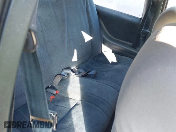 ✅ 1991 Chevrolet Beretta • VIN: 1G1LW13T4ME161251 • Лот: 41663013. Опубликован ранее на IAAI с пробегом 179 803 миль. Бесплатный доступ к архиву аукционных продаж из США и подробный отчёт об истории автомобиля на DreamBid. Изображение 8.