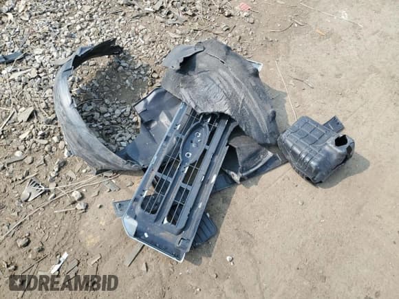 ✅ 2025 Ford Explorer Platinum • VIN: 1FMWK8HC2SGA51085 • Lot: 59028545. Listed on Copart with 1,771 mi. Free auction sales archive from the USA and detailed vehicle history report at DreamBid. Image 13.