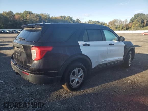 ✅ 2021 Ford Police Interceptor Utility • VIN: 1FM5K8AB7MGA43175 • Lot: 77896114. Wystawiony na Copart z przebiegiem 114 634 mil. Bezpłatny archiwum sprzedaży aukcyjnych z USA i szczegółowy raport historii pojazdu na DreamBid. Zdjęcie 3.