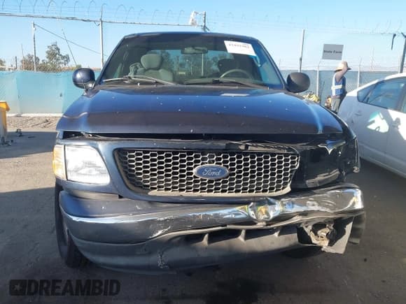 ✅ 2003 Ford F-150 XL • VIN: 2FTRX17243CB00969 • Lot: 43492982. Listed on IAAI with 400,470 mi. Free auction sales archive from the USA and detailed vehicle history report at DreamBid. Image 12.