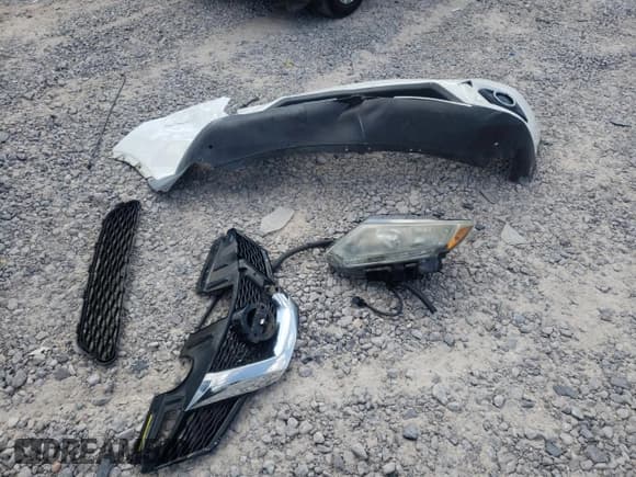 ✅ 2015 Nissan Rogue SV • VIN: 5N1AT2MK4FC860814 • Lot: 83946215. Wystawiony na Copart z przebiegiem 116 432 mil. Bezpłatny archiwum sprzedaży aukcyjnych z USA i szczegółowy raport historii pojazdu na DreamBid. Zdjęcie 13.