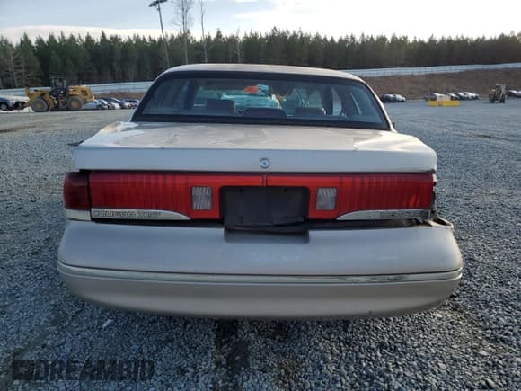 ✅ 1997 Mercury Cougar • VIN: 1MELM6247VH624390 • Lot: 44608505. Wystawiony na Copart z przebiegiem 252 754 mil. Bezpłatny archiwum sprzedaży aukcyjnych z USA i szczegółowy raport historii pojazdu na DreamBid. Zdjęcie 6.