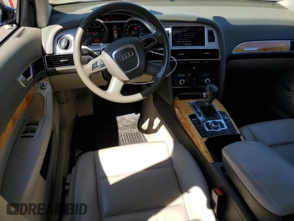 ✅ 2011 Audi A6 Premium • VIN: WAUBGAFB0BN066182 • Lot: 55055615. Wystawiony na Copart z przebiegiem 129 708 mil. Bezpłatny archiwum sprzedaży aukcyjnych z USA i szczegółowy raport historii pojazdu na DreamBid. Zdjęcie 8.