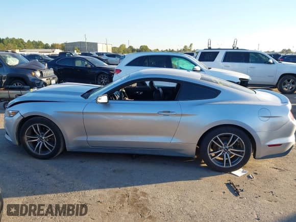 ✅ 2016 Ford Mustang EcoBoost Premium • VIN: 1FA6P8TH6G5254014 • Lot: 43566425. Listed on IAAI with 150,620 mi. Free auction sales archive from the USA and detailed vehicle history report at DreamBid. Image 13.
