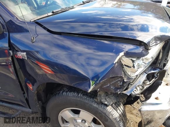 ✅ 2011 Toyota Tundra • VIN: 5TFDY5F14BX187132 • Lot: 43572292. Listed on IAAI with 72,316 mi. Free auction sales archive from the USA and detailed vehicle history report at DreamBid. Image 18.