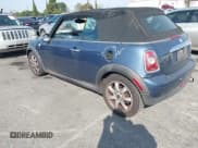 ✅ 2010 MINI Convertible • VIN: WMWMR3C53ATU97865 • Lot: 41610670. Wystawiony na IAAI z przebiegiem 154 457 mil. Bezpłatny archiwum sprzedaży aukcyjnych z USA i szczegółowy raport historii pojazdu na DreamBid. Zdjęcie 3.