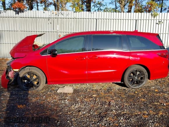 ✅ 2023 Honda Odyssey Sport • VIN: 5FNRL6H72PB014657 • Lot: 43478027. Wystawiony na IAAI z przebiegiem 20 504 mil. Bezpłatny archiwum sprzedaży aukcyjnych z USA i szczegółowy raport historii pojazdu na DreamBid. Zdjęcie 14.