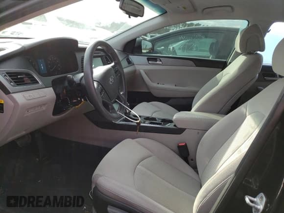 ✅ 2017 Hyundai Sonata SE • VIN: 5NPE24AF8HH553875 • Lot: 40596843. Listed on Copart with 54,635 mi. Free auction sales archive from the USA and detailed vehicle history report at DreamBid. Image 7.