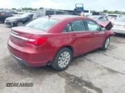 ✅ 2014 Chrysler 200 LX • VIN: 1C3CCBAB0EN123988 • Лот: 42842475. Опубликован ранее на IAAI с пробегом 230 214 миль. Бесплатный доступ к архиву аукционных продаж из США и подробный отчёт об истории автомобиля на DreamBid. Изображение 4.