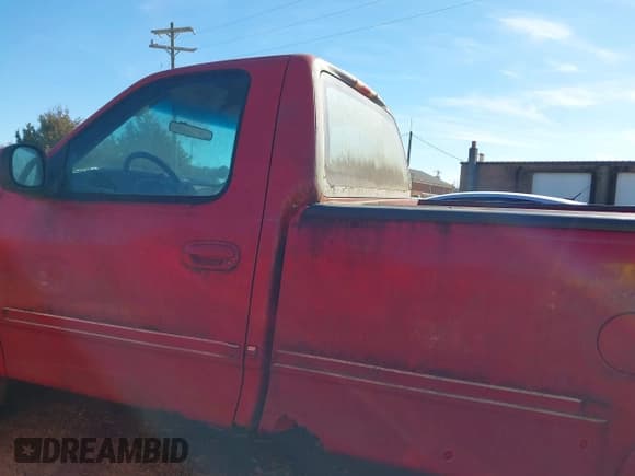 ✅ 1997 Ford F-150 • VIN: 1FTDF18W6VND20156 • Lot: 41295852. Wystawiony na IAAI z przebiegiem 193 871 mil. Bezpłatny archiwum sprzedaży aukcyjnych z USA i szczegółowy raport historii pojazdu na DreamBid. Zdjęcie 14.