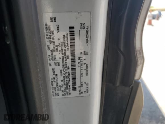 ✅ 2019 Ford Transit Passenger XL • VIN: 1FBAX2CM4KKB71789 • Лот: 57677495. Опубликован ранее на Copart с пробегом 82 060 миль. Бесплатный доступ к архиву аукционных продаж из США и подробный отчёт об истории автомобиля на DreamBid. Изображение 13.