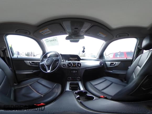 ✅ 2014 Mercedes-Benz GLK 350 • VIN: WDCGG8JB3EG312766 • Лот: 43644743. Опубликован ранее на IAAI с пробегом 215 561 миль. Бесплатный доступ к архиву аукционных продаж из США и подробный отчёт об истории автомобиля на DreamBid. Изображение 18.