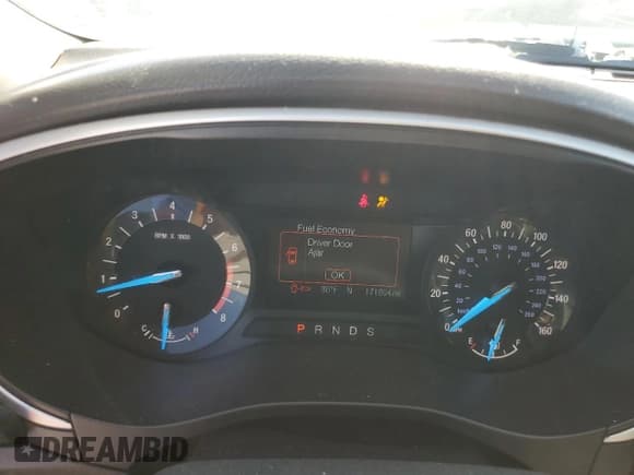 ✅ 2015 Ford Fusion SE • VIN: 3FA6P0H95FR249255 • Lot: 84979025. Wystawiony na Copart z przebiegiem 171 804 mil. Bezpłatny archiwum sprzedaży aukcyjnych z USA i szczegółowy raport historii pojazdu na DreamBid. Zdjęcie 9.