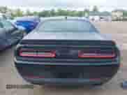 2016 Dodge Challenger SRT Hellcat z VIN 2C3CDZC92GH225238, wystawiony jako IAAI lot #43123789 z przebiegiem 9 055 mil mil oraz . Historia ofert i sprzedaży dostępna na DreamBid. Obrazek 16.