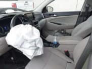 ✅ 2020 Hyundai Tucson SEL • VIN: KM8J33AL3LU177589 • Лот: 43326570. Опубликован ранее на IAAI с пробегом 84 638 миль. Бесплатный доступ к архиву аукционных продаж из США и подробный отчёт об истории автомобиля на DreamBid. Изображение 17.