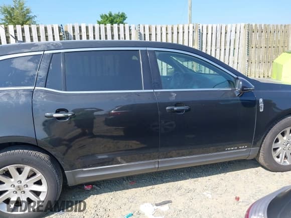 ✅ 2015 Lincoln MKT • VIN: 2LMHJ5NK3FBL03367 • Лот: 42742554. Опубликован ранее на IAAI с пробегом 204 479 миль. Бесплатный доступ к архиву аукционных продаж из США и подробный отчёт об истории автомобиля на DreamBid. Изображение 14.