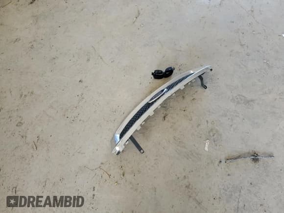 ✅ 2006 Ford Focus S • VIN: 1FAHP34N46W245482 • Lot: 85675445. Wystawiony na Copart z przebiegiem 205 509 mil. Bezpłatny archiwum sprzedaży aukcyjnych z USA i szczegółowy raport historii pojazdu na DreamBid. Zdjęcie 12.