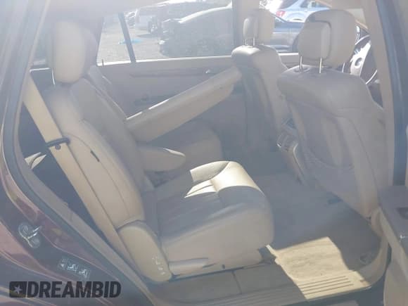 ✅ 2008 Mercedes-Benz R 3.5L • VIN: 4JGCB56E18A068011 • Lot: 42828912. Listed on IAAI with 124,267 mi. Free auction sales archive from the USA and detailed vehicle history report at DreamBid. Image 8.