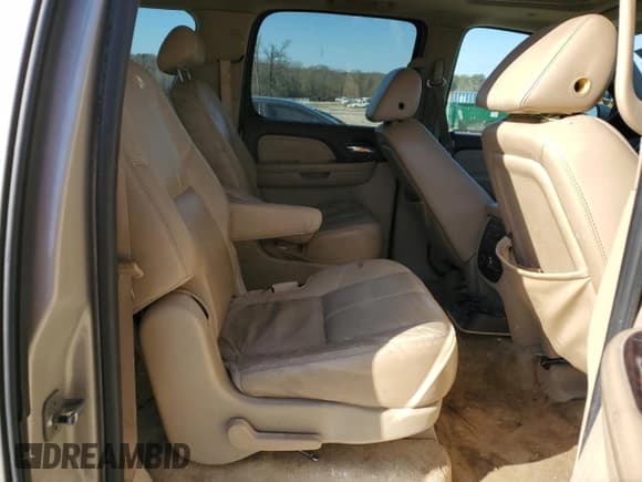 ✅ 2007 GMC Yukon XL • VIN: 1GKFK66847J359901 • Lot: 88935765. Wystawiony na Copart z przebiegiem 319 946 mil. Bezpłatny archiwum sprzedaży aukcyjnych z USA i szczegółowy raport historii pojazdu na DreamBid. Zdjęcie 11.