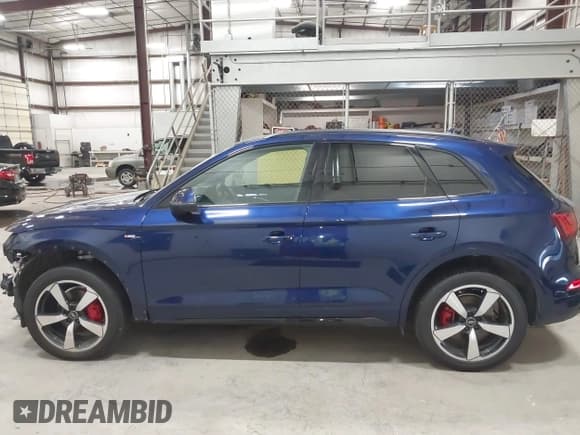 ✅ 2024 Audi Q5 S line Premium Plus • VIN: WA1EAAFY6R2094838 • Lot: 43475142. Listed on IAAI with 6,180 mi. Free auction sales archive from the USA and detailed vehicle history report at DreamBid. Image 15.
