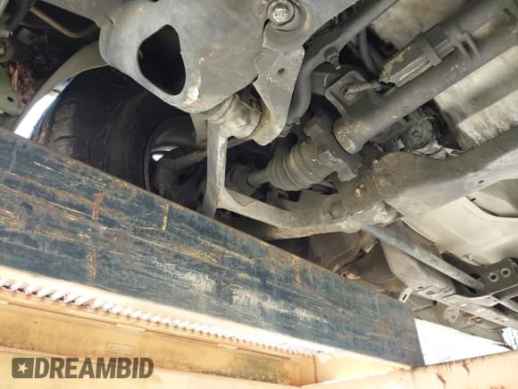 ✅ 2001 Chevrolet Silverado 1500 LS • VIN: 2GCEK19T811392878 • Лот: 41829021. Опубликован ранее на IAAI с пробегом 230 243 миль. Бесплатный доступ к архиву аукционных продаж из США и подробный отчёт об истории автомобиля на DreamBid. Изображение 12.