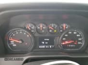 ✅ 2025 Chevrolet Silverado 1500 • VIN: 1GCRKBEK0SZ100962 • Lot: 50736905. Wystawiony na Copart z przebiegiem 1 426 mil. Bezpłatny archiwum sprzedaży aukcyjnych z USA i szczegółowy raport historii pojazdu na DreamBid. Zdjęcie 9.