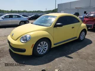 ✅ 2015 Volkswagen Beetle Fleet Edition • VIN: 3VWF17AT9FM635908 • Lot: 62085845. Listed on Copart with 78,056 mi. Free auction sales archive from the USA and detailed vehicle history report at DreamBid. Image 1.