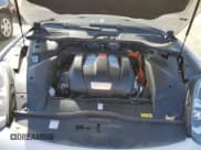 ✅ 2017 Porsche Cayenne S E-Hybrid • VIN: WP1AE2A2XHLA75671 • Lot: 46304275. Listed on Copart with 103,527 mi. Free auction sales archive from the USA and detailed vehicle history report at DreamBid. Image 13.