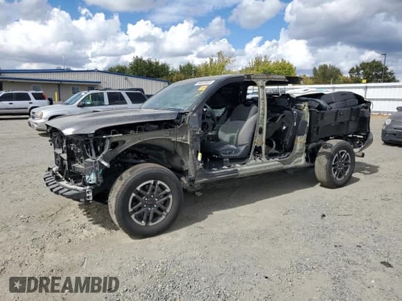✅ 2024 Toyota Tacoma SR5 • VIN: 3TMLB5JN4RM045791 • Lot: 84603605. Wystawiony na Copart z przebiegiem Nie podano. Bezpłatny archiwum sprzedaży aukcyjnych z USA i szczegółowy raport historii pojazdu na DreamBid. Zdjęcie 1.