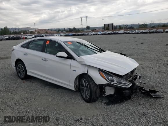 ✅ 2019 Hyundai Sonata • VIN: KMHE14L20KA091397 • Лот: 59568415. Опубликован ранее на Copart с пробегом 83 031 миль. Бесплатный доступ к архиву аукционных продаж из США и подробный отчёт об истории автомобиля на DreamBid. Изображение 4.