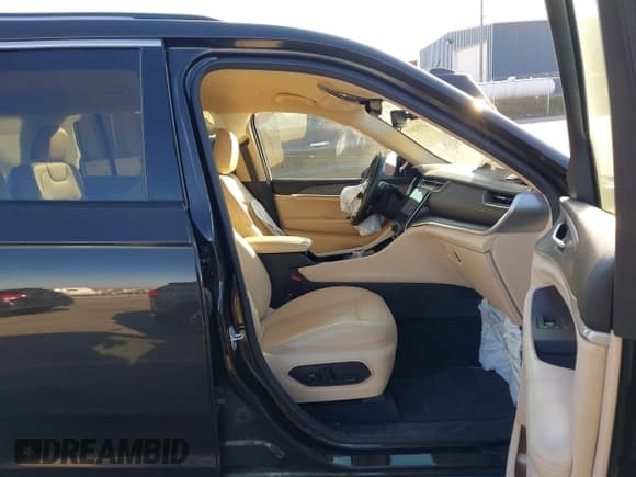 ✅ 2021 Jeep Grand Cherokee Limited • VIN: 1C4RJKBG9M8200747 • Lot: 43592833. Listed on IAAI with 59,924 mi. Free auction sales archive from the USA and detailed vehicle history report at DreamBid. Image 5.