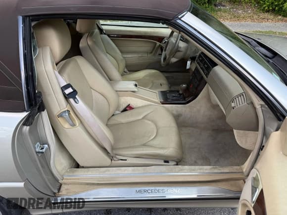 ✅ 1998 Mercedes-Benz SL 500 • VIN: WDBFA67F7WF170588 • Lot: 94057545. Listed on Copart with 127,917 mi. Free auction sales archive from the USA and detailed vehicle history report at DreamBid. Image 5.