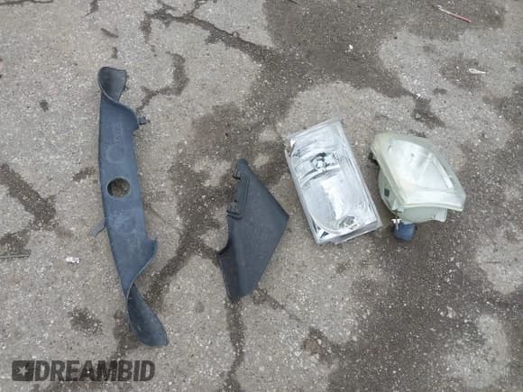 ✅ 2003 Ford F-150 XL • VIN: 2FTRX17L13CA34390 • Лот: 41869497. Опубликован ранее на IAAI с пробегом 114 221 миль. Бесплатный доступ к архиву аукционных продаж из США и подробный отчёт об истории автомобиля на DreamBid. Изображение 12.