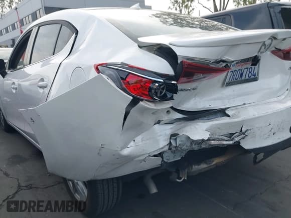 ✅ 2016 Mazda 3 i Touring • VIN: JM1BM1W75G1303299 • Lot: 43681228. Listed on IAAI with 102,066 mi. Free auction sales archive from the USA and detailed vehicle history report at DreamBid. Image 12.