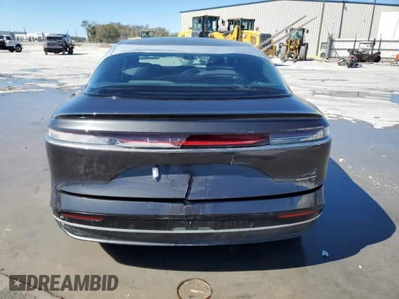 ✅ 2023 Lucid Air Grand Touring • VIN: 50EA1GBA1PA005532 • Lot: 76828684. Wystawiony na Copart z przebiegiem Nie podano. Bezpłatny archiwum sprzedaży aukcyjnych z USA i szczegółowy raport historii pojazdu na DreamBid. Zdjęcie 6.