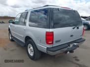 ✅ 1998 Ford Expedition XLT • VIN: 1FMPU18LXWLB92425 • Lot: 43325275. Wystawiony na IAAI z przebiegiem 180 023 mil. Bezpłatny archiwum sprzedaży aukcyjnych z USA i szczegółowy raport historii pojazdu na DreamBid. Zdjęcie 3.