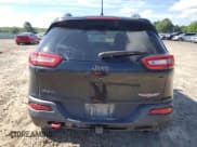 ✅ 2014 Jeep Cherokee Trailhawk • VIN: 1C4PJMBS2EW214168 • Lot: 55682685. Wystawiony na Copart z przebiegiem 166 522 mil. Bezpłatny archiwum sprzedaży aukcyjnych z USA i szczegółowy raport historii pojazdu na DreamBid. Zdjęcie 6.