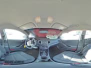 ✅ 2019 Hyundai Ioniq Blue • VIN: KMHC65LC0KU134755 • Lot: 53898845. Wystawiony na Copart z przebiegiem 86 930 mil. Bezpłatny archiwum sprzedaży aukcyjnych z USA i szczegółowy raport historii pojazdu na DreamBid. Zdjęcie 15.