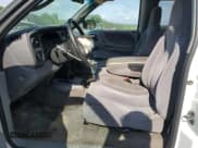 ✅ 2000 Dodge Dakota SLT • VIN: 1B7GG22X0YS554137 • Lot: 54960385. Wystawiony na Copart z przebiegiem 162 889 mil. Bezpłatny archiwum sprzedaży aukcyjnych z USA i szczegółowy raport historii pojazdu na DreamBid. Zdjęcie 7.