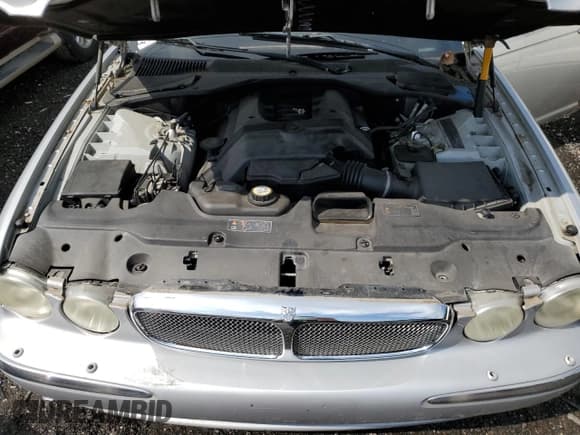 ✅ 2006 Jaguar XJ Vanden Plas • VIN: SAJWA82B46SG49807 • Лот: 58930685. Опубликован ранее на Copart с пробегом 116 710 миль. Бесплатный доступ к архиву аукционных продаж из США и подробный отчёт об истории автомобиля на DreamBid. Изображение 11.