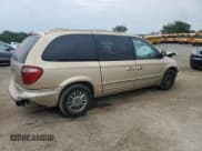 ✅ 2001 Chrysler Town & Country Limited • VIN: 2C8GP64L01R146616 • Lot: 67838255. Wystawiony na Copart z przebiegiem 295 939 mil. Bezpłatny archiwum sprzedaży aukcyjnych z USA i szczegółowy raport historii pojazdu na DreamBid. Zdjęcie 3.