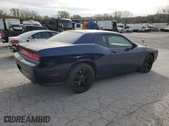 ✅ 2013 Dodge Challenger SXT • VIN: 2C3CDYAG0DH724465 • Lot: 77883374. Wystawiony na Copart z przebiegiem 124 103 mil. Bezpłatny archiwum sprzedaży aukcyjnych z USA i szczegółowy raport historii pojazdu na DreamBid. Zdjęcie 3.