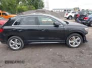 ✅ 2021 Audi Q3 S line Premium • VIN: WA1DECF3XM1004668 • Lot: 42885990. Wystawiony na IAAI z przebiegiem 88 064 mil. Bezpłatny archiwum sprzedaży aukcyjnych z USA i szczegółowy raport historii pojazdu na DreamBid. Zdjęcie 13.