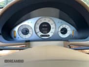 ✅ 2007 Mercedes-Benz E 550 • VIN: WDBUF72X57B138617 • Lot: 85185525. Wystawiony na Copart z przebiegiem 112 466 mil. Bezpłatny archiwum sprzedaży aukcyjnych z USA i szczegółowy raport historii pojazdu na DreamBid. Zdjęcie 8.